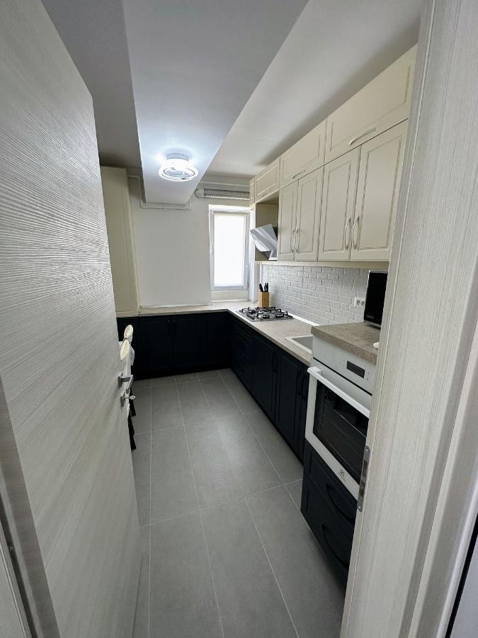 Glamart Apartment Craiova Exterior photo